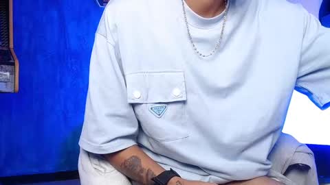 Snapshot of liiaam_lee_ chatting on 02-21-25, 01:33 Daniel online show from 02-21-25, 01:33