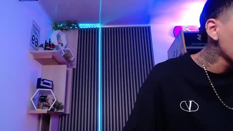 Snapshot of liiaam_lee_ chatting on 03-11-25, 03:34 Daniel online show from 03-11-25, 03:34