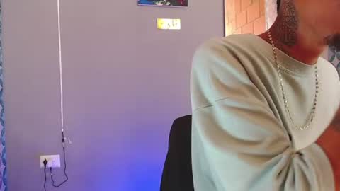 Snapshot of liiaam_lee_ chatting on 07-15-26, 09:09 Daniel online show from 07-15-26, 09:09