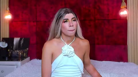 Snapshot of liiacollins chatting on 10-15-25, 08:31 liiacollins online show from 10-15-25, 08:31