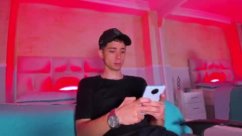 Snapshot of liiamhudson_ chatting on 02-07-25, 02:40 L I I A M online show from 02-07-25, 02:40