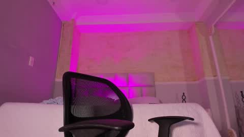 Snapshot of liiamhudson_ chatting on 03-04-25, 08:35 L I I A M online show from 03-04-25, 08:35