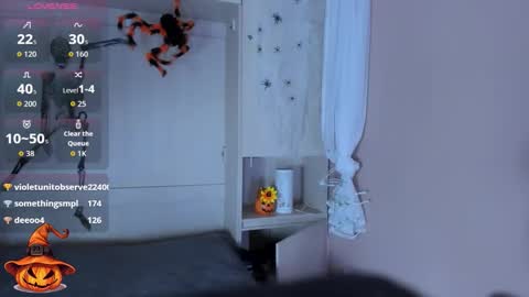         online show from 10-10-25, 11:42