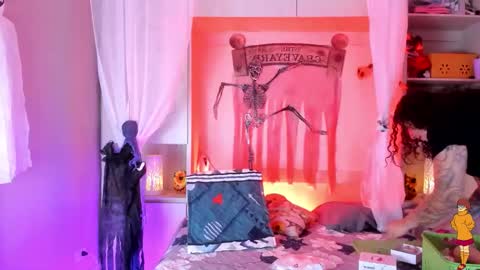         online show from 10-21-25, 11:44