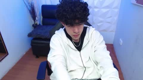 Snapshot of liil_boy chatting on 10-29-25, 03:53 Lil Boy- online show from 10-29-25, 03:53