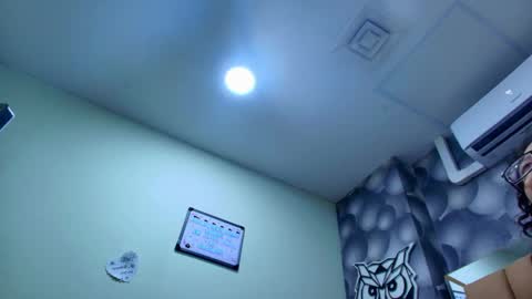 Snapshot of liil_miia chatting on 05-19-26, 07:09 Miia online show from 05-19-26, 07:09