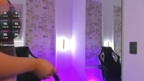Snapshot of liiliie_petite chatting on 05-25-26, 06:58 L I I L I I E online show from 05-25-26, 06:58