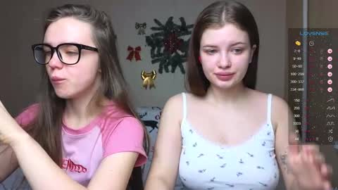 Snapshot of like_sun chatting on 12-20-24, 03:03 Call me Anna online show from 12-20-24, 03:03