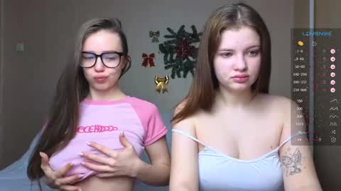 Snapshot of like_sun chatting on 12-26-24, 02:55 Call me Anna online show from 12-26-24, 02:55