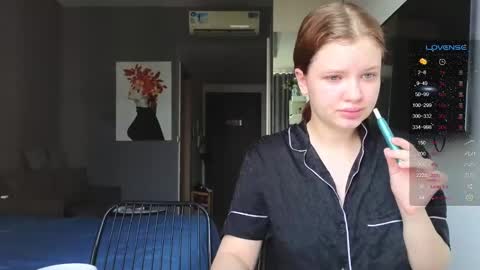 Snapshot of like_sun chatting on 01-28-25, 02:43 Call me Anna online show from 01-28-25, 02:43