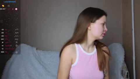 Snapshot of like_sun chatting on 10-13-25, 04:34 Call me Anna online show from 10-13-25, 04:34