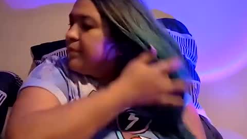 Snapshot of likeadrugg chatting on 12-27-24, 06:35 DRUG online show from 12-27-24, 06:35