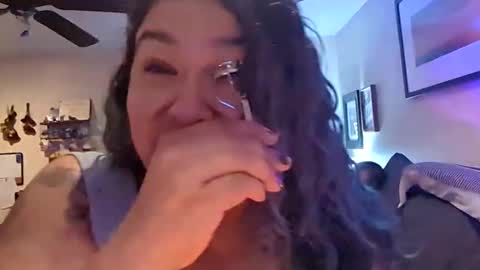 Snapshot of likeadrugg chatting on 12-31-24, 06:48 DRUG online show from 12-31-24, 06:48