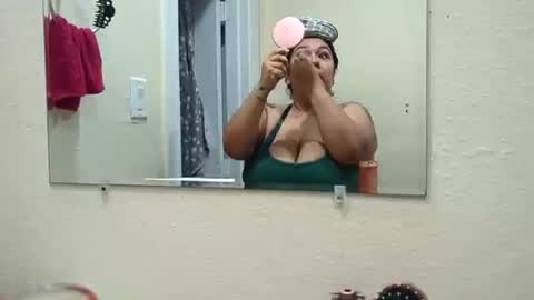 Snapshot of likeadrugg chatting on 02-01-25, 06:54 DRUG online show from 02-01-25, 06:54