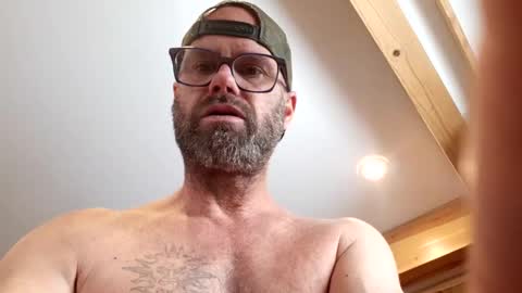 Snapshot of likedoingit69 chatting on 11-13-25, 05:01 St pierre online show from 11-13-25, 05:01