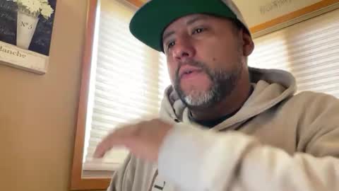 Snapshot of likembigr69 chatting on 11-04-25, 05:23 likembigr69 online show from 11-04-25, 05:23