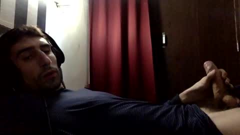 likewhatchasee online show from 12-16-25, 07:13