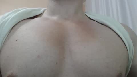 Snapshot of likwidator84 chatting on 09-18-25, 01:18 Maximus online show from 09-18-25, 01:18