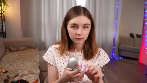 Snapshot of lil__kitty chatting on 04-06-26, 07:53 Mia online show from 04-06-26, 07:53