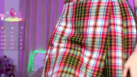 Snapshot of lil_bella_g chatting on 10-18-25, 08:15 Lil Bella G online show from 10-18-25, 08:15