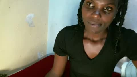 Snapshot of lil_donna chatting on 01-18-25, 09:02 lil_donna online show from 01-18-25, 09:02