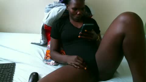 Snapshot of lil_donna chatting on 02-16-25, 09:48 lil_donna online show from 02-16-25, 09:48