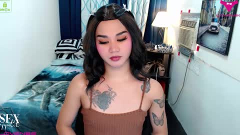 LILY online show from 01-11-26, 01:32