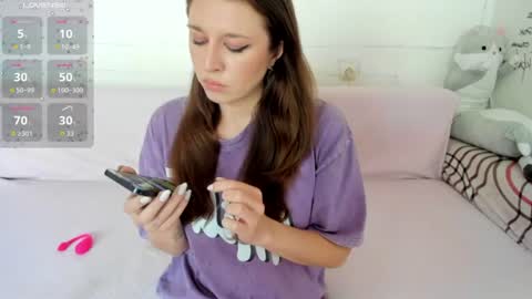 Snapshot of lil_foxy999 chatting on 07-27-26, 07:48 Alisa online show from 07-27-26, 07:48