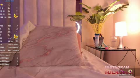 Hanna online show from 12-30-24, 03:46