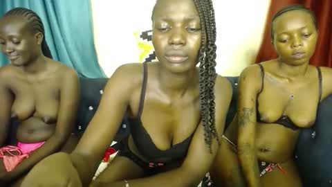 Snapshot of lil_tattie chatting on 01-13-26, 09:31 Tattiey online show from 01-13-26, 09:31