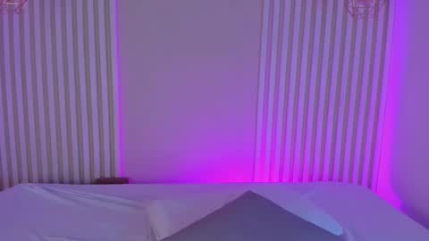 L I L A   online show from 12-22-25, 03:03