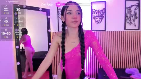 Snapshot of lila_elliot chatting on 02-17-25, 08:15 Lila online show from 02-17-25, 08:15