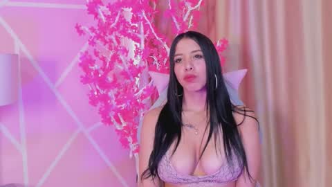 lila noa online show from 09-22-25, 08:00