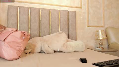 Snapshot of lilabeily chatting on 02-20-25, 07:30 lila bailey online show from 02-20-25, 07:30