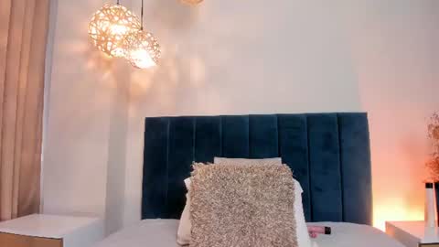 Lila Ross online show from 06-16-26, 11:57