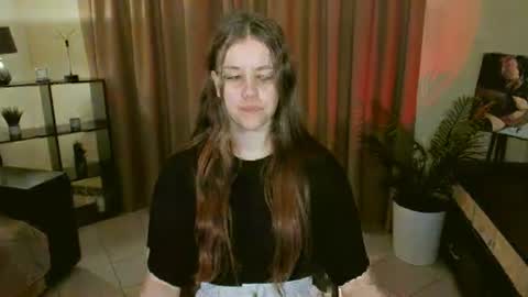 Snapshot of lilasparkling chatting on 06-24-26, 09:30 LilaSparkling online show from 06-24-26, 09:30
