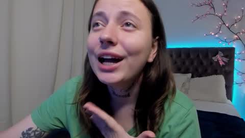 Snapshot of lilavame chatting on 09-13-25, 08:08 LilaVame online show from 09-13-25, 08:08