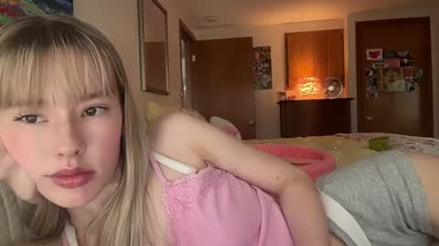 Olivia online show from 06-26-26, 10:58