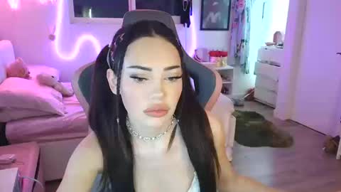 lilbina online show from 10-18-25, 04:15