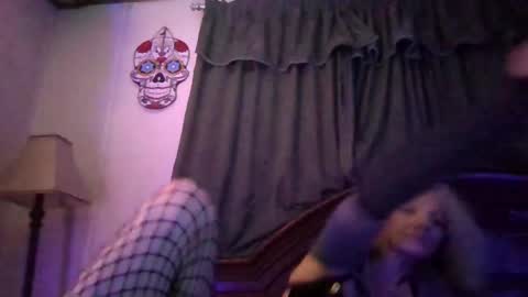 Snapshot of lilbit4u chatting on 12-20-24, 07:01 lilbit4u online show from 12-20-24, 07:01