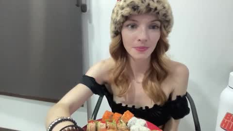 Snapshot of lilbitali chatting on 12-22-25, 04:31 Aligator online show from 12-22-25, 04:31