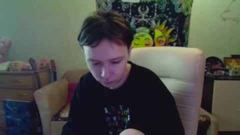 Snapshot of lileyfoxxx chatting on 12-09-24, 11:15 Lil online show from 12-09-24, 11:15