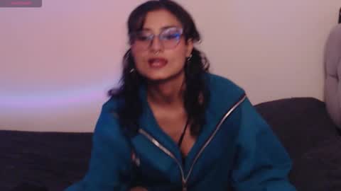 Snapshot of lili_clan11 chatting on 12-20-25, 03:30 lili_clan11 online show from 12-20-25, 03:30