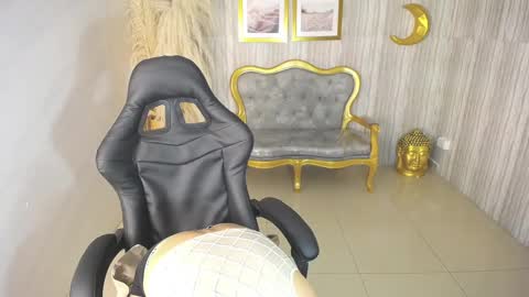 Snapshot of lili_conor_s chatting on 03-12-25, 06:07 Lili online show from 03-12-25, 06:07