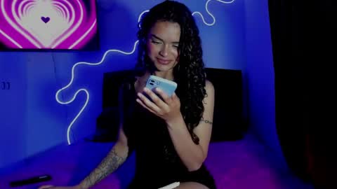Snapshot of lili_evanss chatting on 05-16-26, 12:18 lili_evanss online show from 05-16-26, 12:18