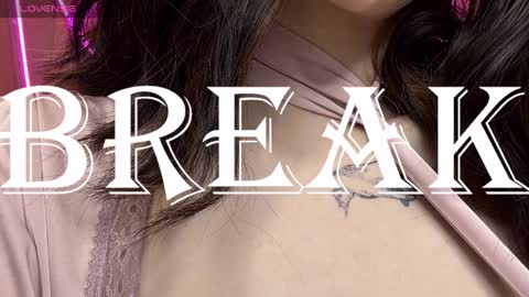 Snapshot of lili_flowerr chatting on 02-20-25, 12:04 Lilli follow me kiss online show from 02-20-25, 12:04