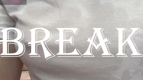 Snapshot of lili_flowerr chatting on 02-22-25, 11:57 Lilli follow me kiss online show from 02-22-25, 11:57