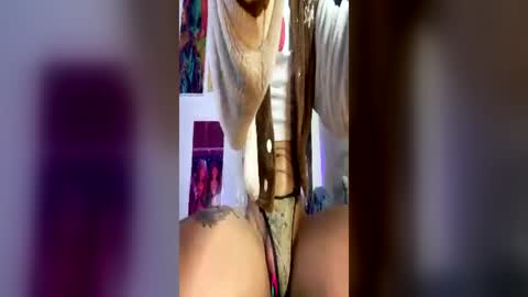 Snapshot of lili_zinx666 chatting on 06-11-26, 11:08 lili_zinx666 online show from 06-11-26, 11:08