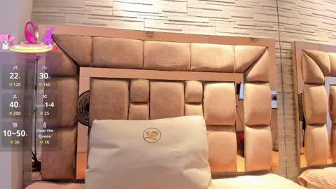 LILIAN  online show from 09-24-25, 07:50