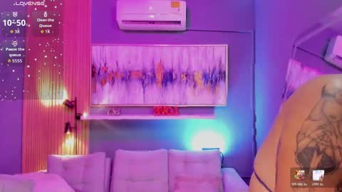 holis soy lily chang no olvides el pulgar arriba es muy importante para mi 3 independent model online show from 04-16-26, 07:47